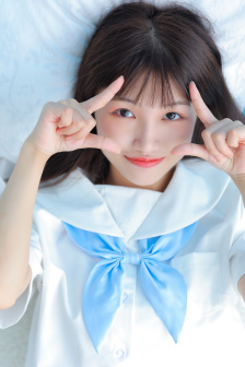 美女热吻